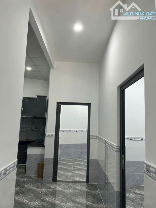 Bán nhà mặt tiền hẻm Gần Công An P. Tân Phong cũ sổ hoàn công - 2