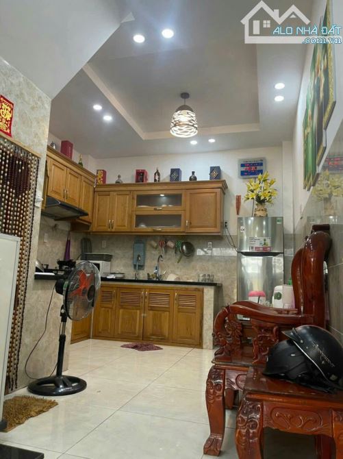 Hẻm xe hơi, khu đường Lê Văn Quới, 4 tầng, 4pn, 2 sân thượng, nhỉnh 4 tỏi - 2
