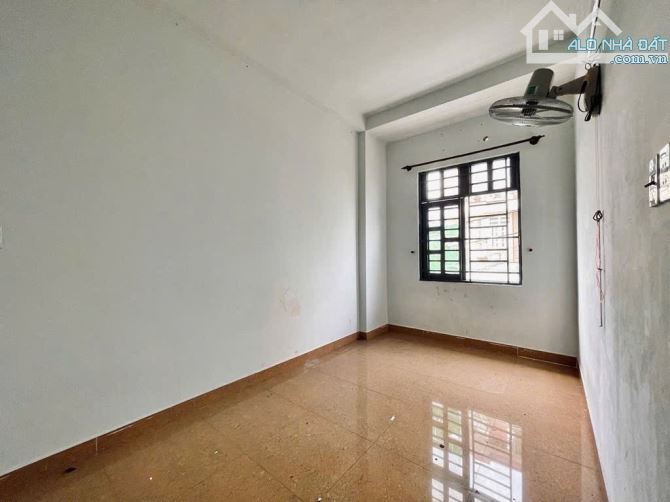 Nhà đẹp 4 tầng hẻm xe hơi gần ngã tư Bốn Xã - Bình Tân, giá cực tốt! - 2