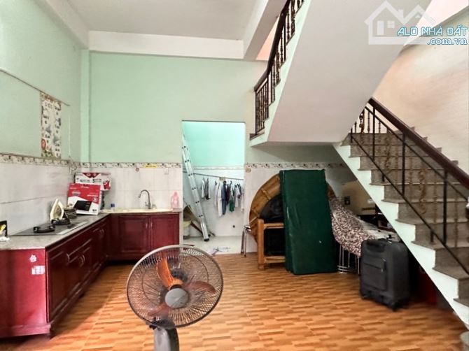 Bán gấp nhà MTKD Bùi Minh Trực, xe hơi ngủ nhà, 190m2, ngang hơn 6m, SHR, HCĐ, chỉ 23.5tỷ. - 2