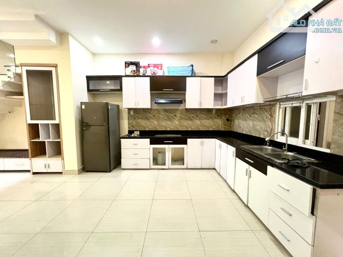 BÁN NHÀ HẺM XE HƠI 4 CHỖ THÔNG ĐƯỜNG NGUYỄN ĐÌNH CHÍNH - MỚI ĐẸP- 60M²- Giá 9,9 tỉ - 2