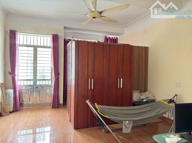 Bán đất tặng nhà 2.5 tầng sạch đẹp ngõ phố Quang Trung, thành phố Hải Dương - 2