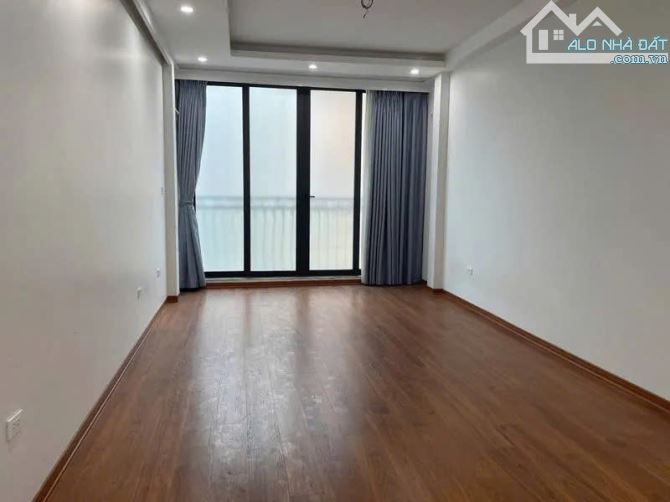 VÂN CANH – HOÀI ĐỨC – 43m² – 6 TẦNG – MẶT TIỀN 3,6M – GARA Ô TÔ - THANG MÁY – GIÁ 12,3 TỶ - 2