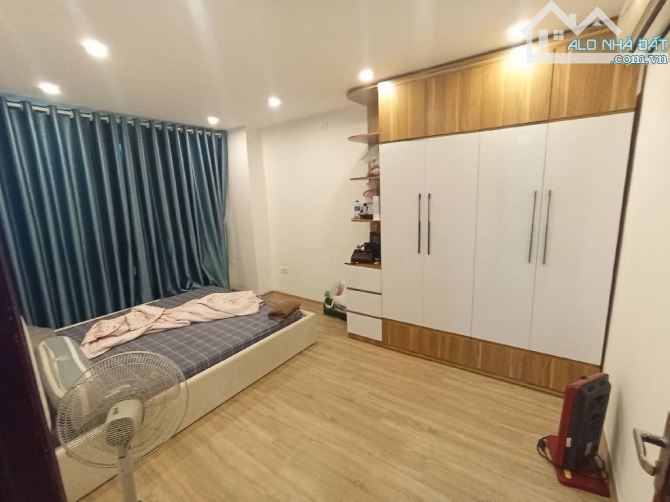 Bán chung cư 18T1 Lê Văn Lương, Cầu Giấy, 107m2, 3 phòng ngủ, 2 WC, sổ đỏ, giá 8,6 tỷ - 2