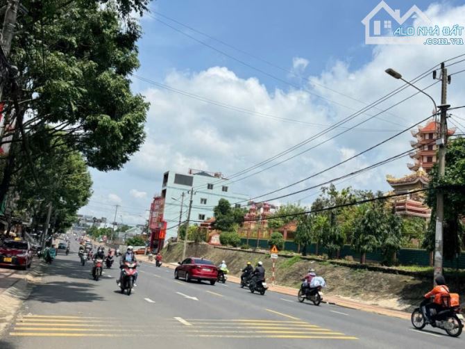 Mặt tiền kinh doanh đường đầu đường Lê Duẩn 10x65m - Giá rẻ hơn đất huyện - 2