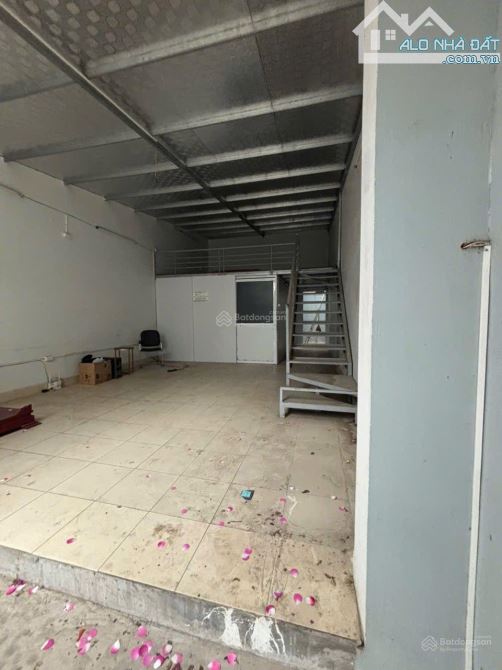 Bán nhà C4 90m2, MT 5m, ô tô tránh tại LẠC LONG QUÂN, giá 22 tỷ vnd - 2