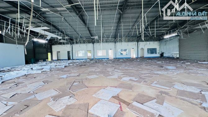 Chuyển nhượng 4000m2 showroom + kho xưởng mặt tiền ql14 - 2