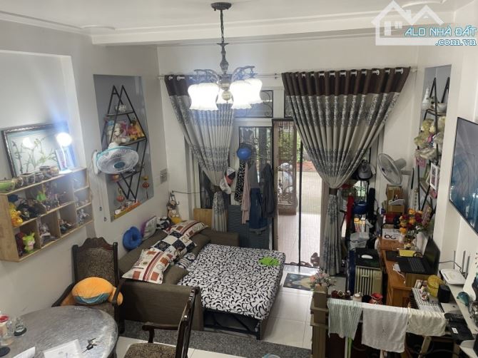 Gấp bán nhà Thủ Đức, giá 7.3 tỷ, 3 tầng, dt 72m2, gần MT Lã Xuân Oai. - 2