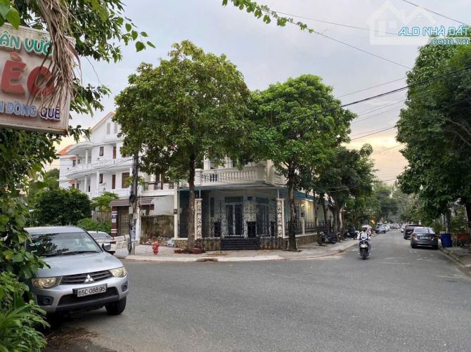 Bán nhà góc 2 mt đường Xuân thuỷ và tú xương dt 182m2 giá 11.9 tỷ - 2
