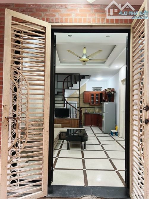 💥 GIÁ TỐT- BÁN NHÀ LĨNH NAM-Ô TÔ ĐỖ CỔNG-NGÕ NÔNG-THIỆN TRÍ BÁN NHANH-32 M2-8.6 TỶ - 2