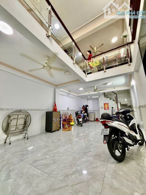 NHÀ 5 TẦNG NGAY AEON TÂN PHÚ - NGANG 4.3M NỞ HẬU 5M - HẺM 4M, KHU DÂN TRÍ - CHỈ 6.68 TỶ T - 2