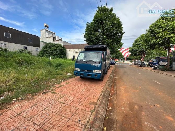 BÁN ĐẤT KHU ĐẤU GIÁ PHAN BỘI CHÂU. DT: 5x20M. GIÁ: 3 TỶ 970 TRIỆU - 2