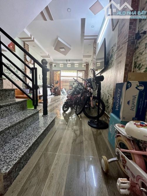 Bán nhà 2 tầng 45M² (4X13), 2 mặt tiền Liên Khu 8-9, gần Ngã Tư Bốn Xã, chỉ hơn 4 tỷ - 2