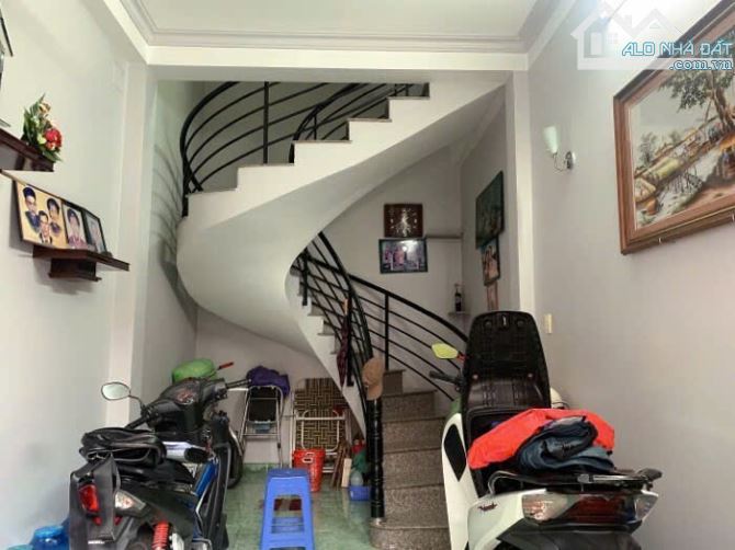 NHÀ PHỐ MẶT HẺM XE HƠI 10M GÒ VẤP – 74M2 (4X18.5) – 3 TẦNG – 5 PN – 4 WC. - 2