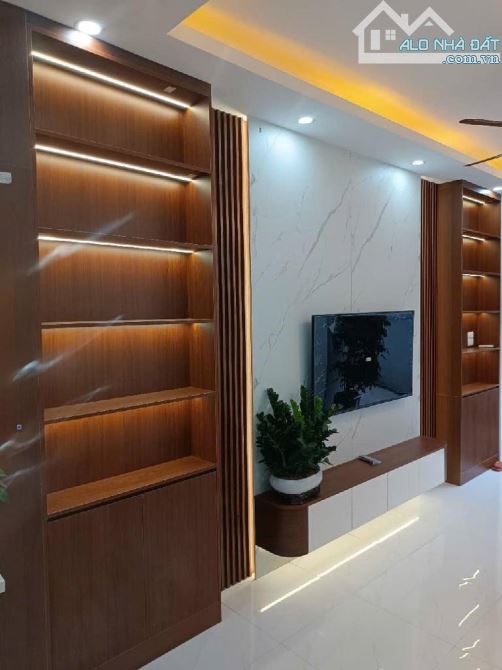5 TẦNG XÂY FULL - Ô TÔ CON ĐỖ CỬA - CÁCH NGÕ THÔNG Ô TÔ TRÁNH 10M - 2