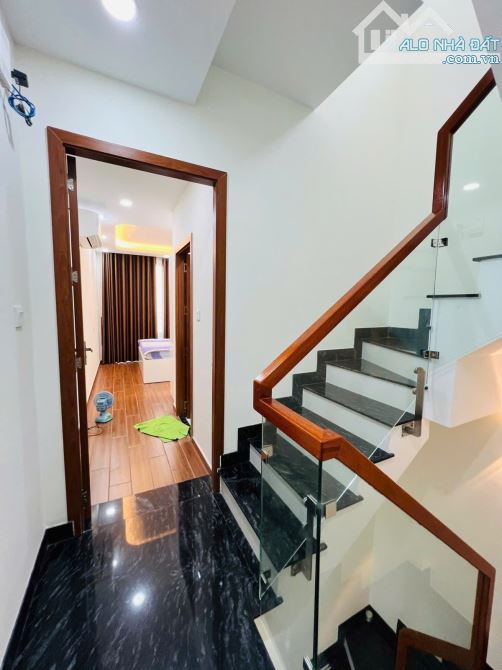 Bán nhà HXH Nguyễn Đình Chiểu, Q3, 27m2, 3 lầu, 3pn, 6 tỷ 9. - 2
