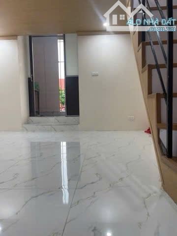 Bán Nhà Sài Đồng, Long Biên 30m2, 1T chỉ 1,32 tỷ (sổ sẵn sàng giao dịch) - 2