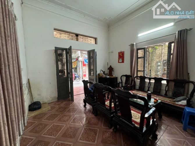 Bán đất tặng nhà 2 tầng cũ phố ngọc thuỵ khai sơn gần trường pháp ,ô tô thông  kinh doanh - 2
