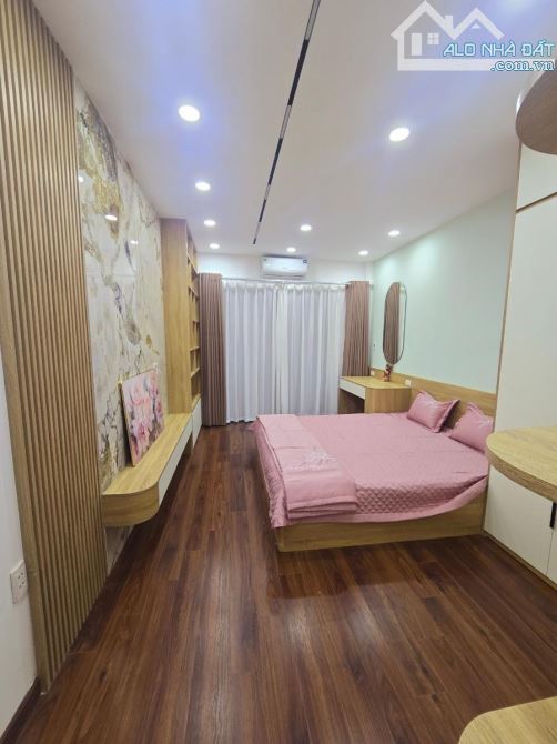 Bán nhà 38m² 7 tầng thang máy Xuân Thuỷ Cầu Giấy Ngõ Nông Gần Phố full nội thất SĐCC - 2