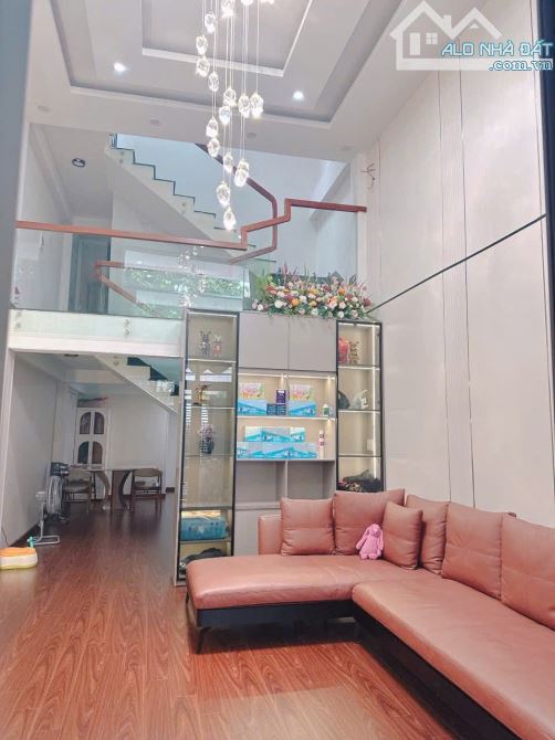 Nhà oto đổ cửa đường thi Sách - Hải châu - Đà Nẵng - 2