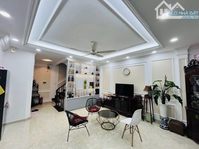 CẦN BÁN NHÀ DOÃN KẾ THIỆN CẦU GIẤY 35m2, 6 TẦNG MẶT TIỀN 5,3m GIÁ  11.8 TỶ - 2