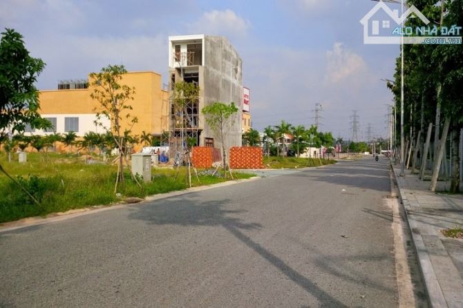 850tr có ngay lô đất 100m2, mặt tiền 42m, đường Phùng Hưng, sổ sẵn. - 2