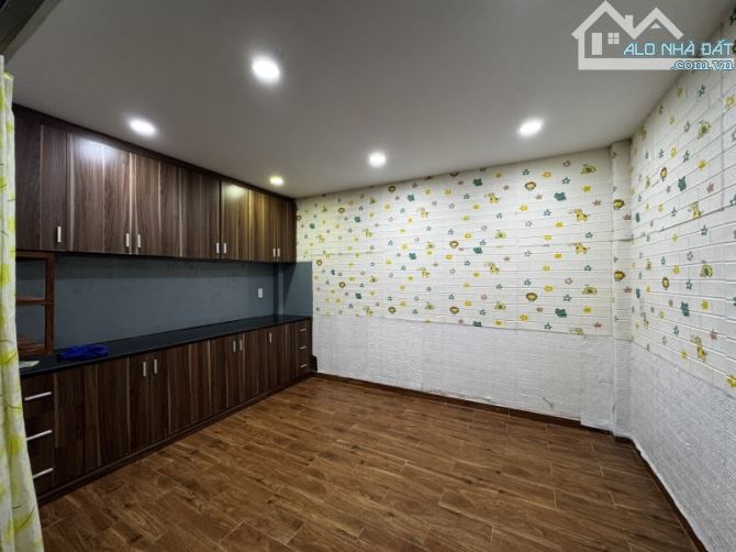 Bán Nhà Gò Vấp 80m² – Hẻm Xe Hơi – Chỉ 5.9 Tỷ, Sổ Hồng Riêng - 2