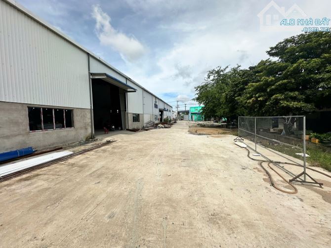 Cho thuê kho xưởng 1000m2, mặt tiền TL824, Lương Bình, Bến Lức, Long An - 2