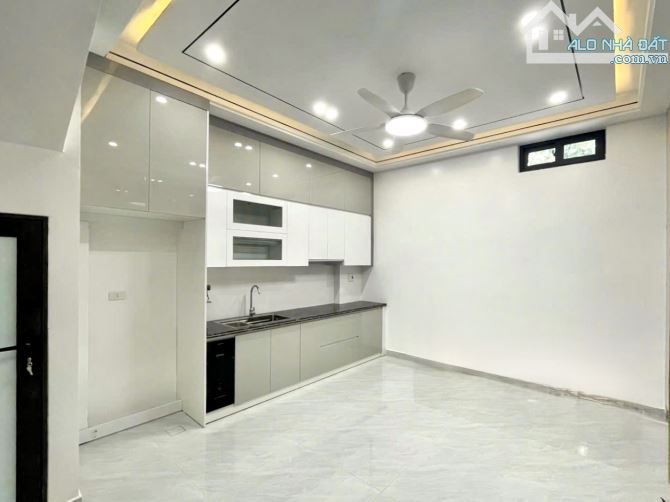 View ÂEON MALL - 50m2 - Ô tô đỗ free 3 chiếc - 5 Tỷ 850 - 2