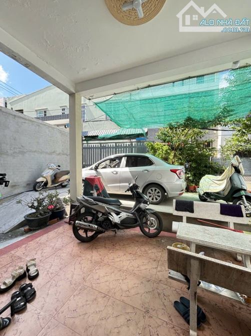 Nhà C4 Nguyễn Văn Quá  Quận 12  2 mặt hẻm xe hơi trước sau  6.8x32m  Giá 11 tỷ - 2