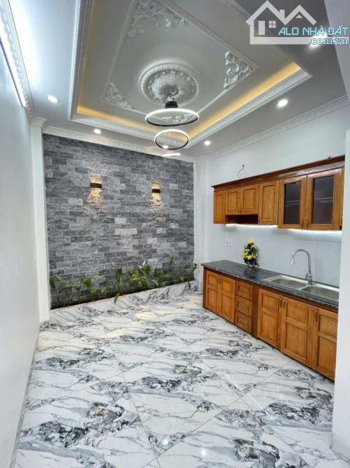 BÁN NHÀ ĐẸP 1.45 TỶ 3 TẦNG 40M2 ( HƯỚNG NAM ) NGÕ PHAN ĐÌNH PHÙNG - 2