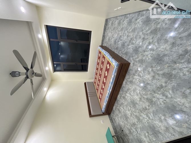 CỰC HIẾM-CĂN NHÀ 5 TẦNG THANG MÁY VÙ VÙ Ở GIA LÂM 40M2-MT 4M BỀ THẾ-GIÁ CHỈ NHỈNH 5 TỈ - 2