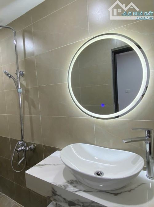 Bán nhà Kim Mã mặt ngõ thông nhà vuông vắn 2 thoáng 28m 5 tầng giá 7.8 tỷ full nội thất xị - 2