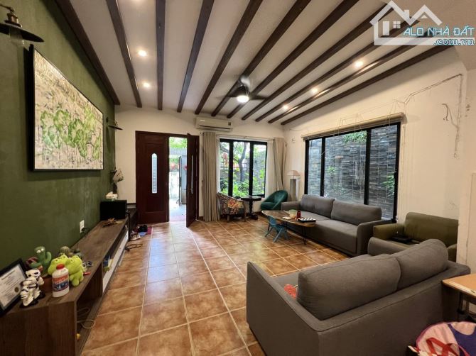 Phân Lô, Biệt Thự Phố Nguyễn Sơn, Bồ Đề, 125m2, MT6.5m, Ô Tô, Full đồ, Giá Rẻ - 2