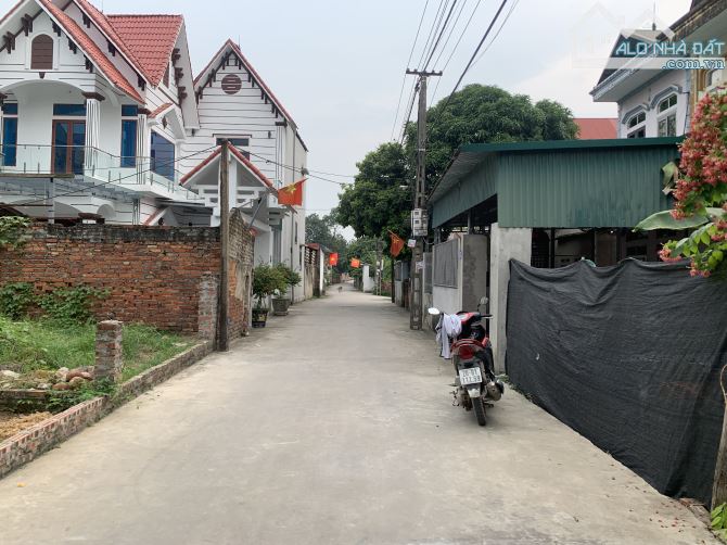 Bán đất – Bắc Thượng-(Xã Quang Tiến –SS)- 140m² - 3,08Tỷ-Full TC- View Hồ -Oto Vào Đất. - 2