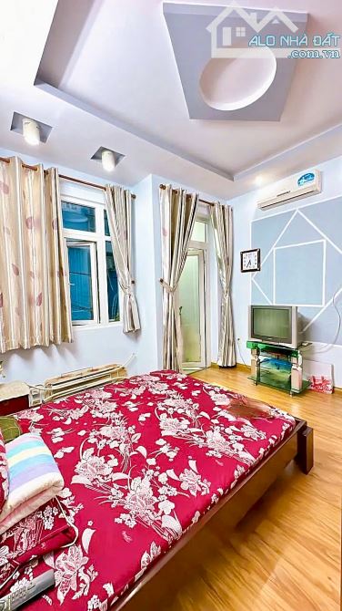 Bán 🏠 hẻm 3Tầng mới đẹp xuất 7,35 tỷ Hoàng diệu p4 Q4 đầy đủ tiện ích không thiếu thứ gì - 2