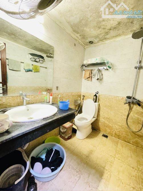 Bán nhà Khương Đình ngõ thông gần ô tô tránh, Dt 50m2, 5t, mt 6m, ở ngay. - 2