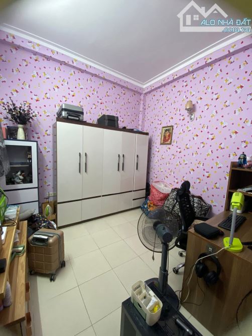 NHÀ BÁN KIM GIANG HOÀNG MAI 35M 7,35 TỶ 5 TẦNG NGÕ THÔNG TỨ TUNG Ở HOẶC CHO THUÊ ĐỀU ĐẸP - 2