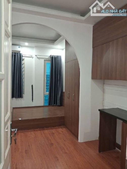 Bán Nhà Phạm Văn Đồng - Hoàng Quốc Việt - 5 Tầng - Khép Kín - Dòng Tiền - 36m - Nhỉnh 8tỷ - 2
