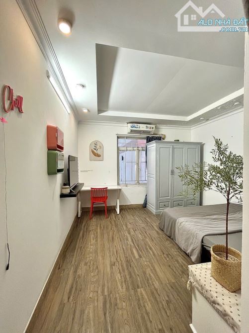 Căn hộ 1 PN + 1 phòng khách ngay quận 1, cửa sổ đón nắng, gần đại học UEH, Đại học Hoa Sen - 2