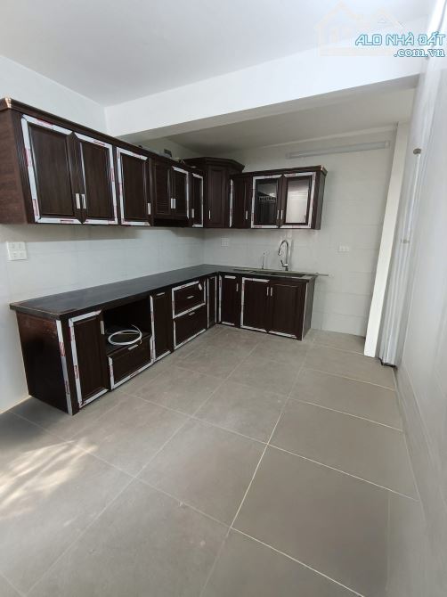 BÁN CĂN HỘ TẬP THỂ T1 PHẠM NGỌC THẠCH NGUYỄN NGỌC DOÃN ĐỐNG ĐA - 80M 2PN - OTO ĐỖ CỬA - 2