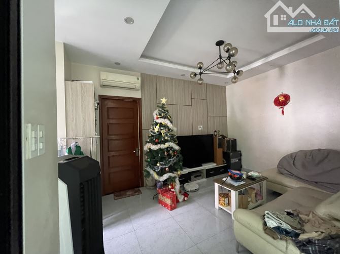 Nhà 2 mặt tiền Trần Nhân Tông , đang có dòng tiền ổn định 60 triệu 1 tháng - 3