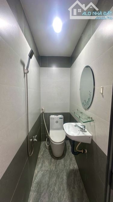 Bán nhà giáp Tên Lửa, 26m2, giá 2 tỷ xx - 3