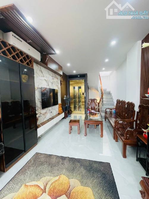 ô tô- phân lô Lạc Long Quân - 7 tầng kinh doanh - 3