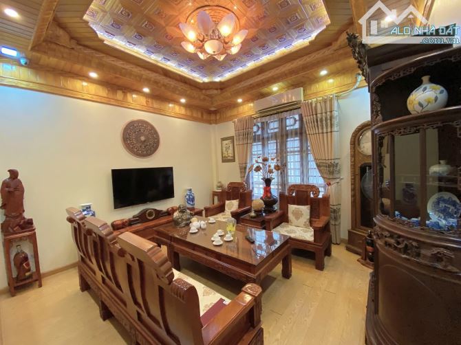 BÁN NHÀ LẠC LONG QUÂN NGÕ THÔNG OTO TRÁNH VÀO NHÀ DT50M2*6T THANG MÁY. CHỈ 13.5 TỶ - 3