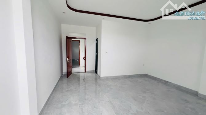 🔥Bán Nhà 3 Tầng Gần Biển chưa tới 6 Tỷ Đường Ô Tô 10M - 3