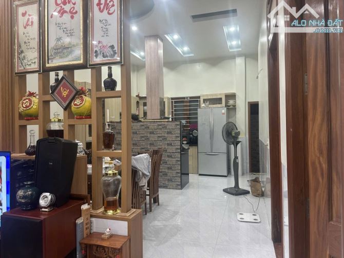 Bán nhà đẹp giá rẻ p.Long Bình Tân, đường Nguyễn Văn Tỏ. Thổ cư 100m2 chỉ 2,2 tỷ - 3