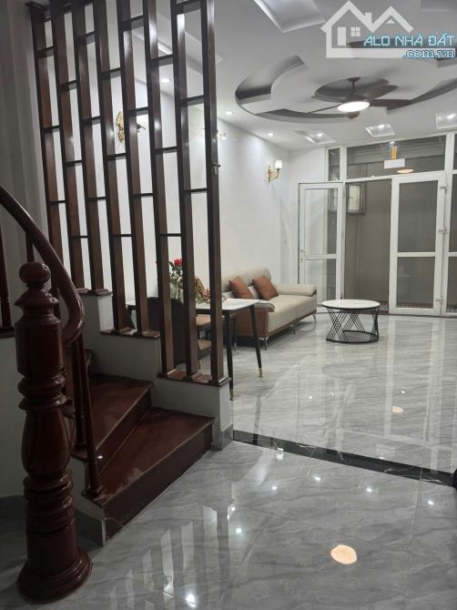 Cho thuê nhà Ngõ ô tô KD Vĩnh Hưng 40m2 x 4 tầng, 9 Triệu KD nhỏ, kết hợp ở gđ - 3