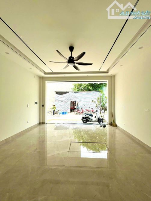 Bán nhà 6 tầng, 450m2 sàn xây dựng, khu đấu giá Lai Xá, đường nhựa, vỉa hè, thang máy. - 3