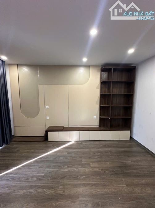 BÁN NHÀ NGUYỄN VĂN LINH – Ô TÔ VÀO NHÀ – 5 TẦNG – 36m² – 7,6 TỶ - 3